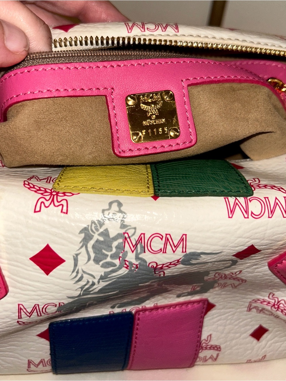 MCM Visetos Princess Lion Boston Bag. Limited Edition! - Picture 12 of 14